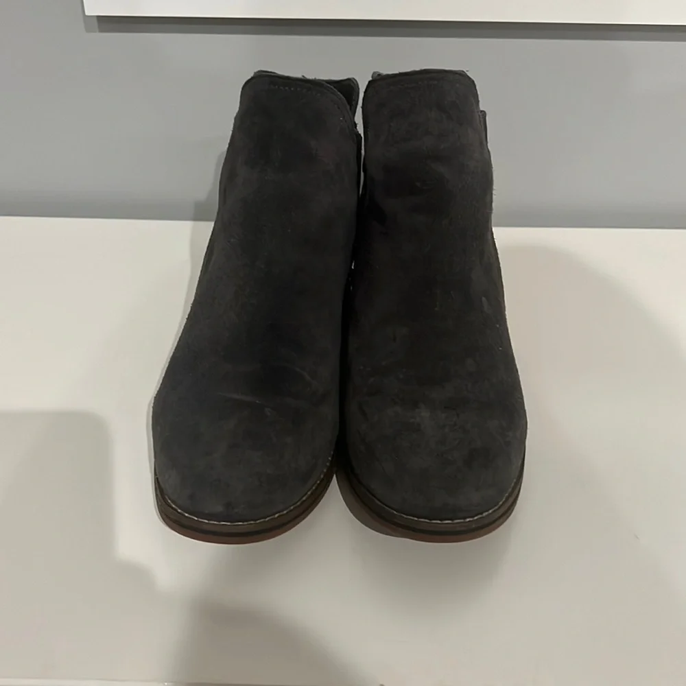 Blondo Waterproof Booties - Picture 3 of 8